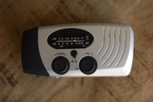 Opwindbare radio noodpakket